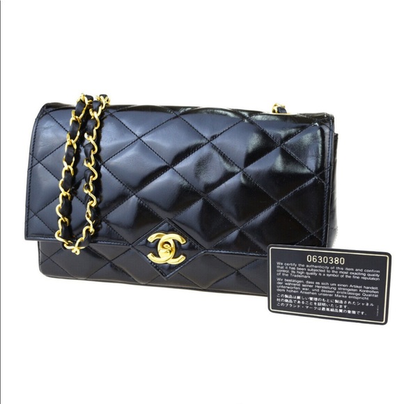 AUTHENTIC CHANEL PURSE - Picture 1 of 3